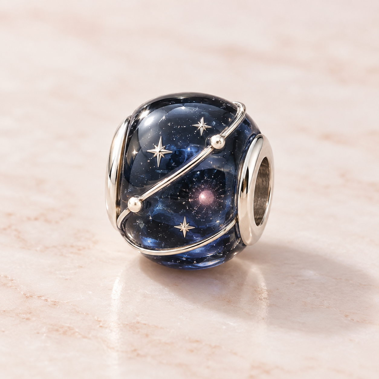 Ảnh dựng charm Quỹ Đạo Đêm